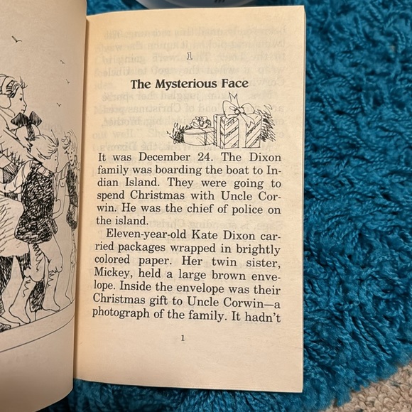 🎉2/$15🎉 The Christmas Present Mystery by Marion Markham, paperback, 1984 - Picture 5 of 5